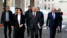 DEM Heyeti İmralı'da Öcalan'la Görüştü