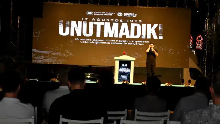 Marmara Depremi'nde Hayatını Kaybedenler Anıldı